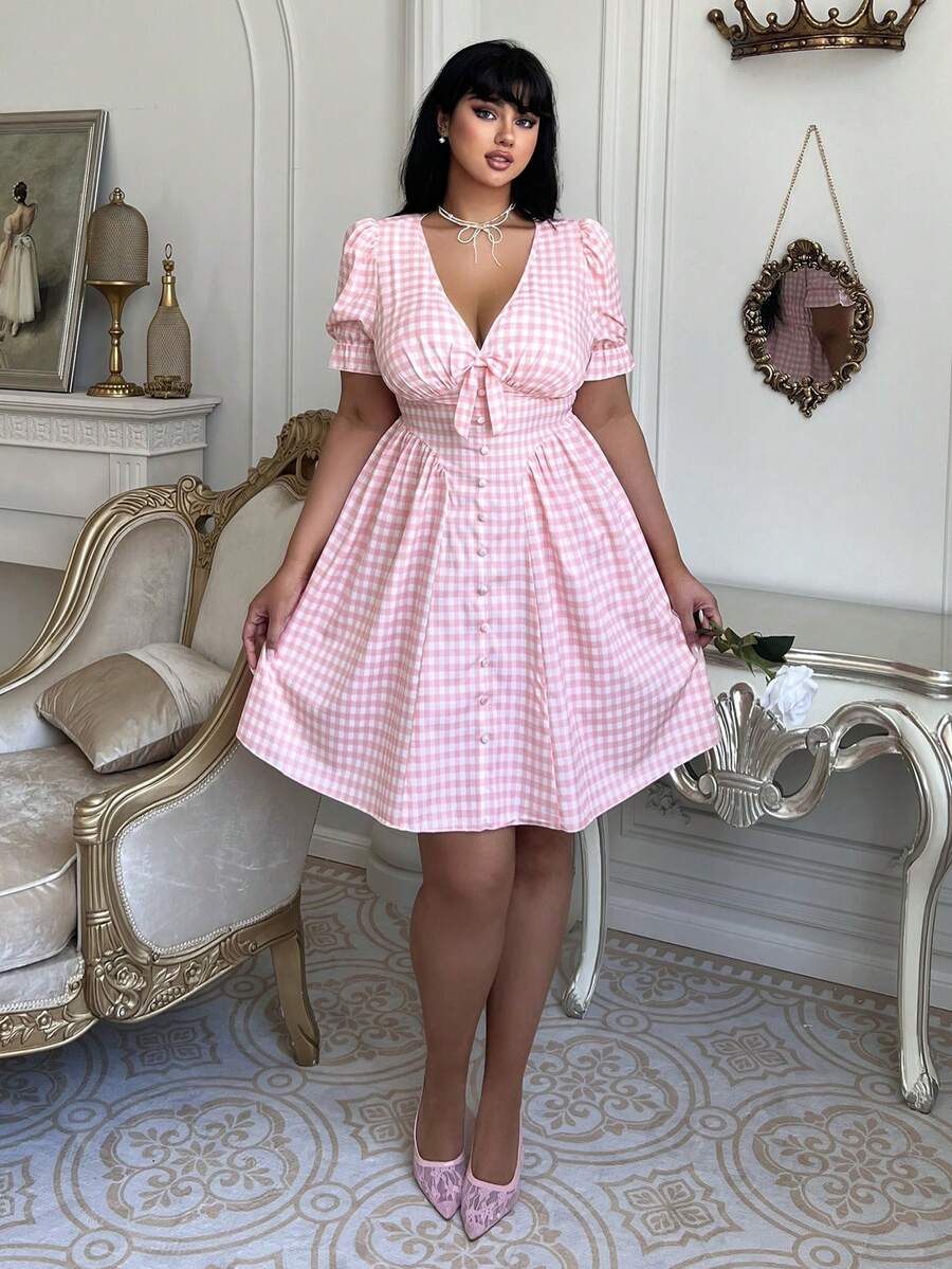 V Vintage Fashion - Plus Size V-Neck Short Sleeve Plaid