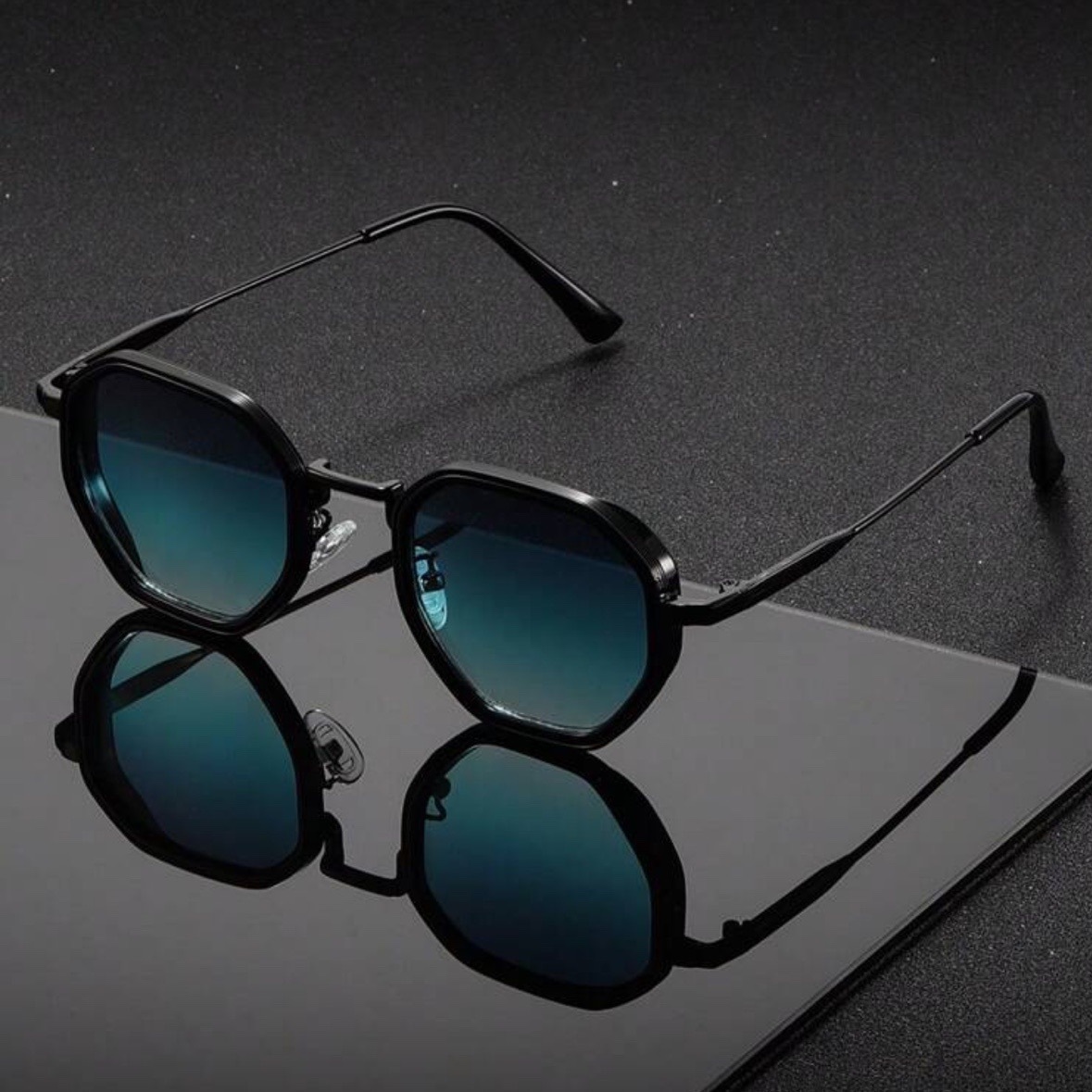 Vintage Outdoor Fashion - 1 Pair Unisex Round Metal Fashionable